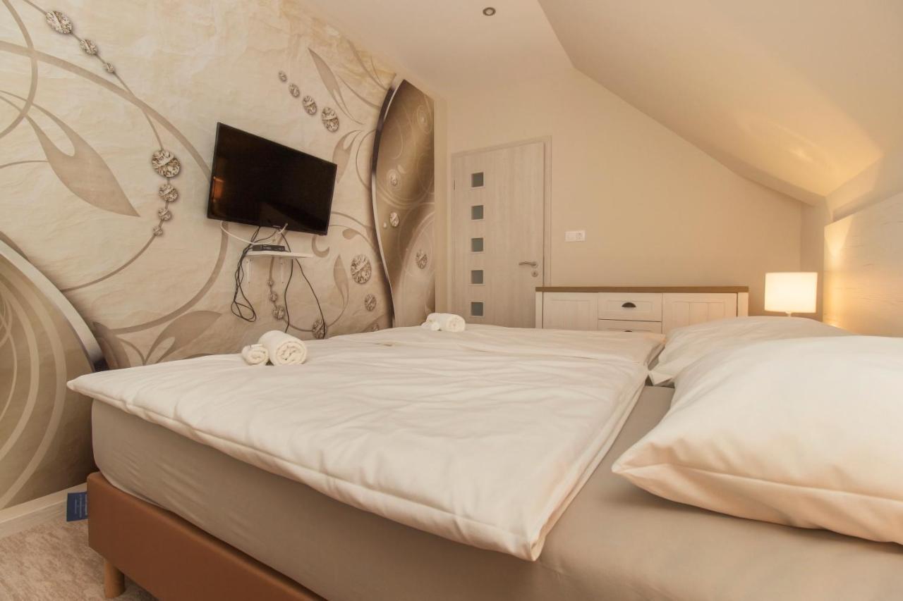 Ponty-Lak Panzio Guest House Davod Ngoại thất bức ảnh