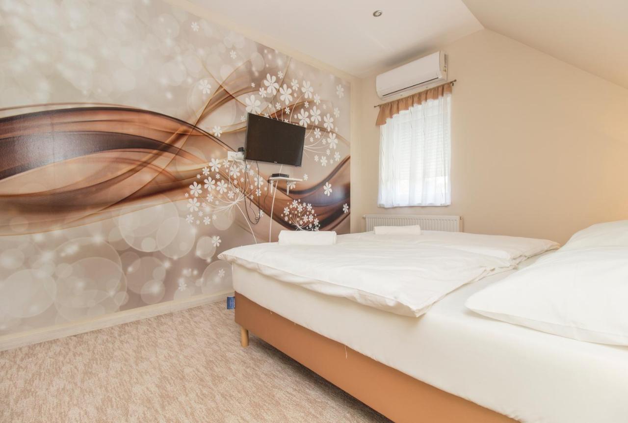 Ponty-Lak Panzio Guest House Davod Ngoại thất bức ảnh