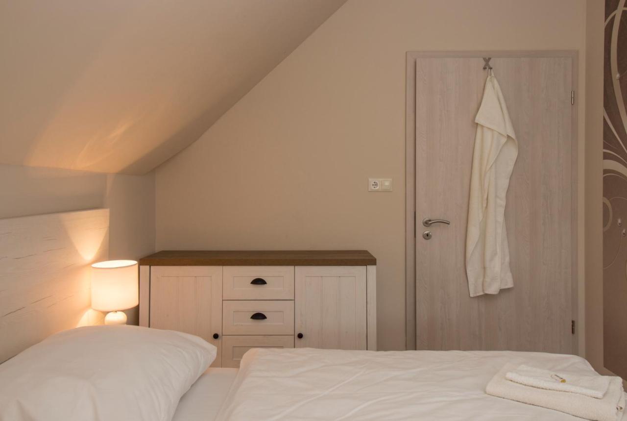 Ponty-Lak Panzio Guest House Davod Ngoại thất bức ảnh
