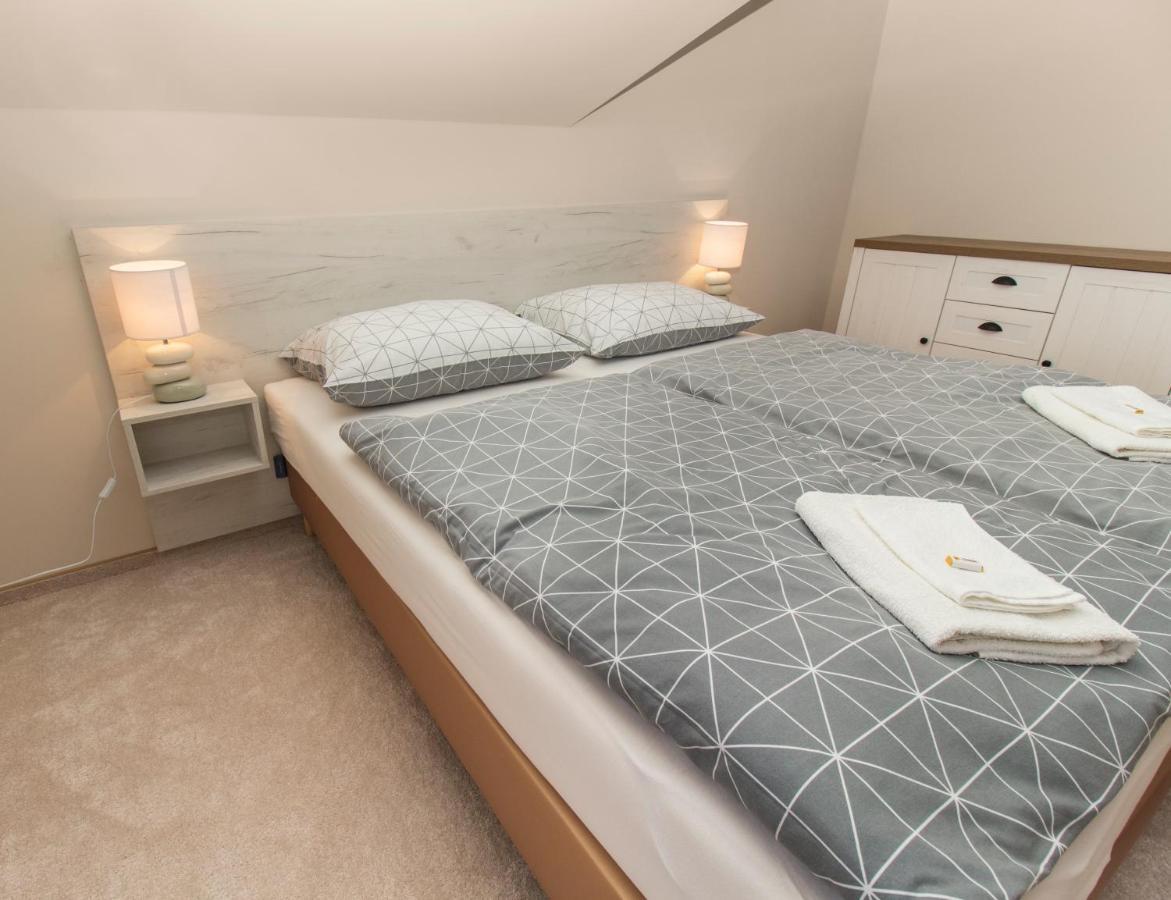Ponty-Lak Panzio Guest House Davod Ngoại thất bức ảnh