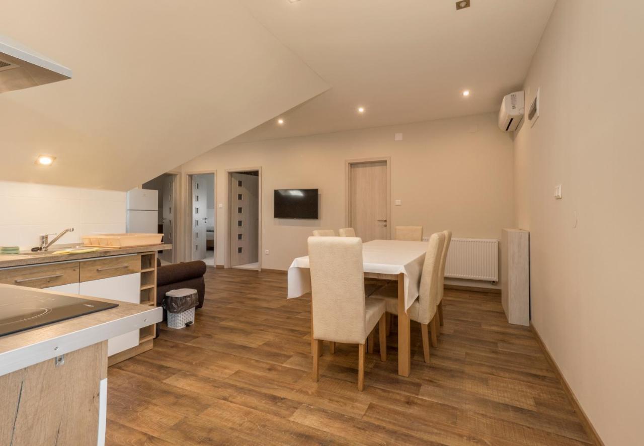 Ponty-Lak Panzio Guest House Davod Ngoại thất bức ảnh