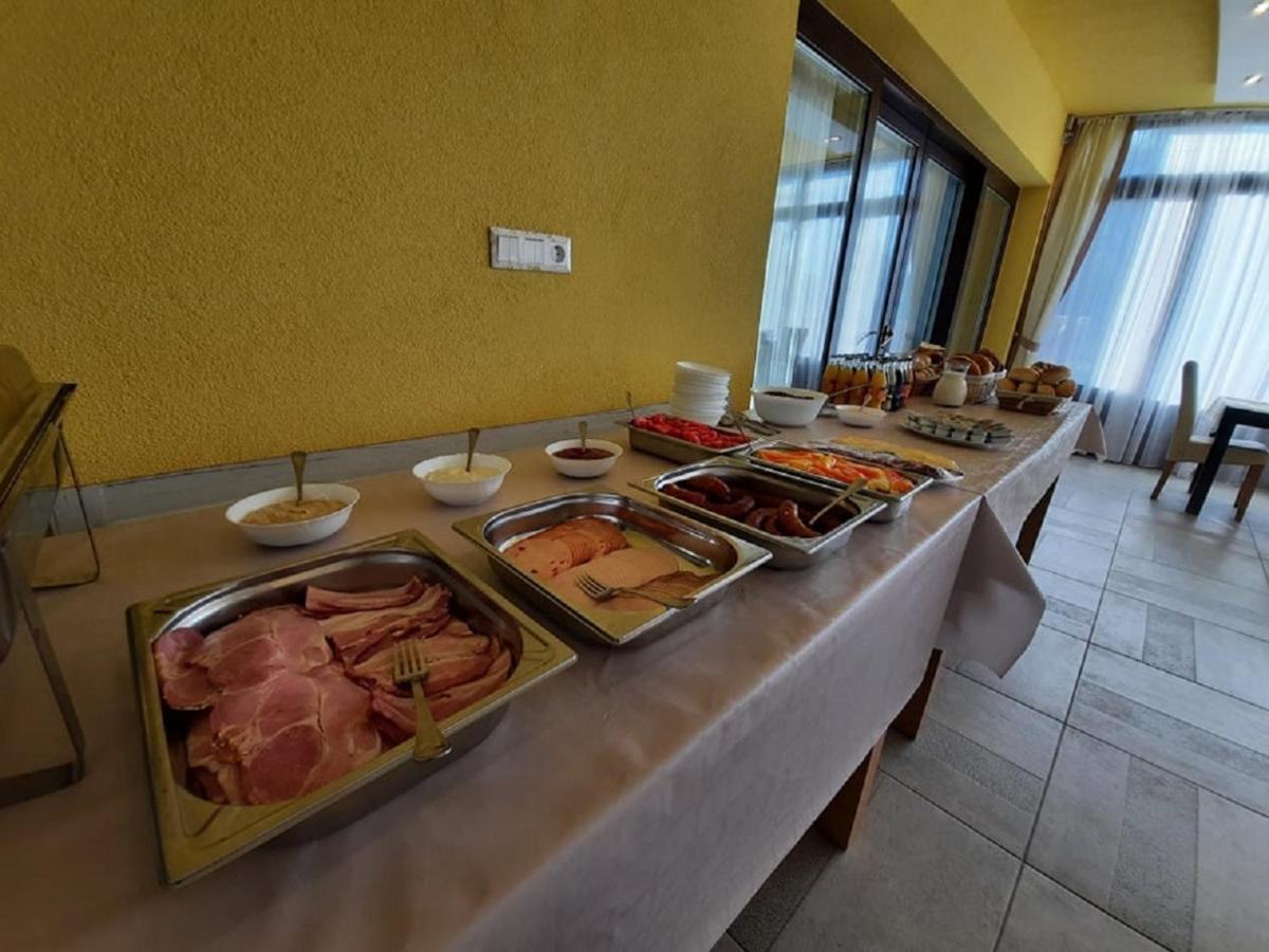 Ponty-Lak Panzio Guest House Davod Ngoại thất bức ảnh