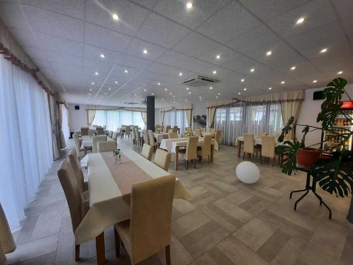 Ponty-Lak Panzio Guest House Davod Ngoại thất bức ảnh